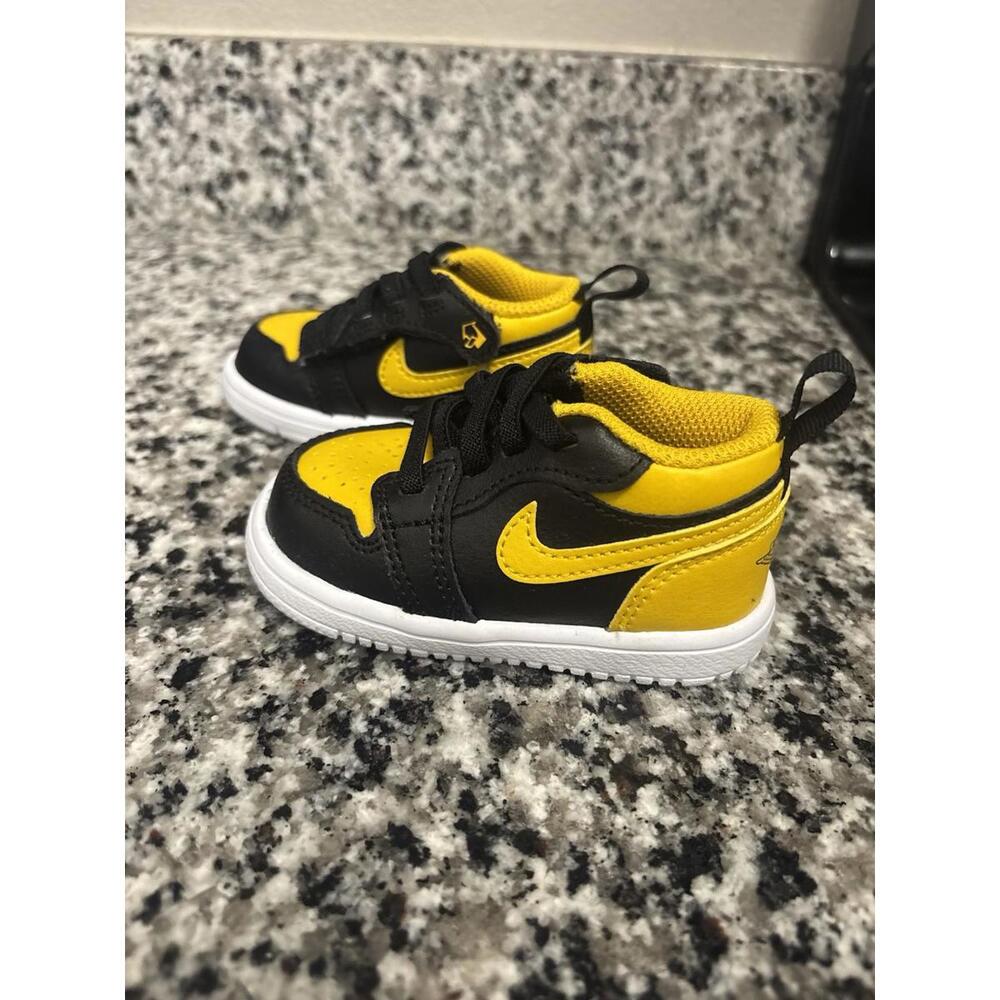 Baby Nike Air Jordan 1 Low Alt Infant TD White Yellow Ochre DR9747-072 Shoe
